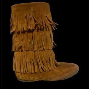 Minnetonka women’s fringe boot size 7 soft suede,fringe wrap